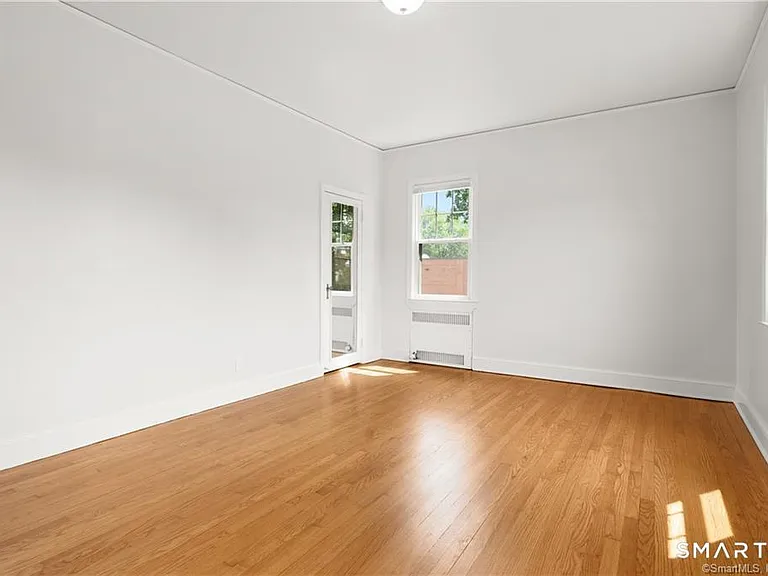 684 Farmington Ave #B6 — Photo 21