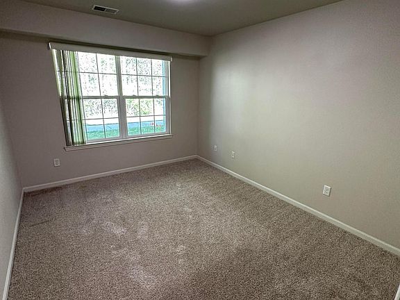 4th image of 49303 E Woods Dr #49303