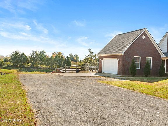 2nd image of 75 Sunset Farm Rd