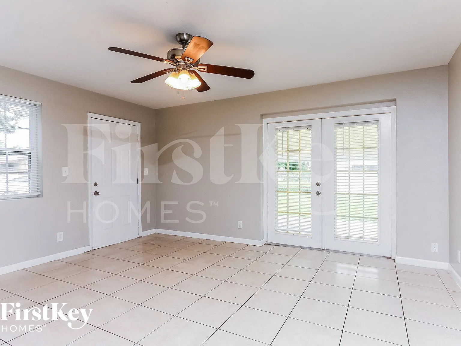 3 bed, 2.0 bath, 1165 sqft, $2,890 — Photo 3