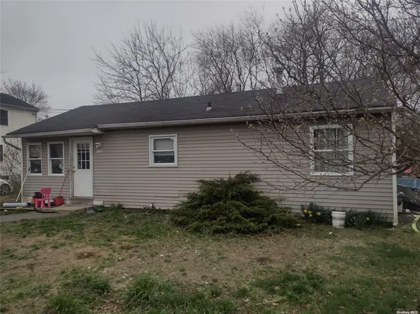 756 Bourdois Street, Bellport, NY 11713