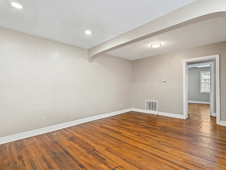 129 Roberta Dr — Photo 6