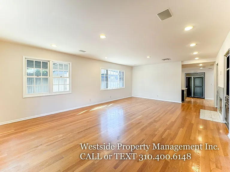 2445 22nd St — Photo 15