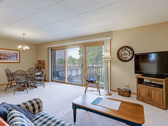 4th image of 5034 Circle Dr APT 210