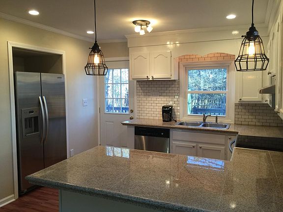 Beautiful Farmhouse Kitchen
