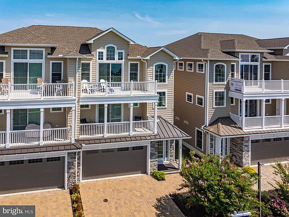 3rd image of 12920 Carmel Ave #12