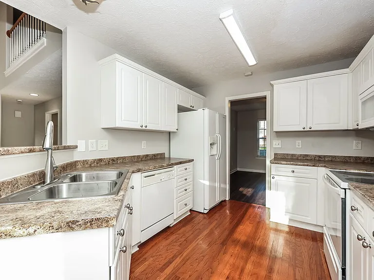 4032 Pineorchard Pl — Photo 8