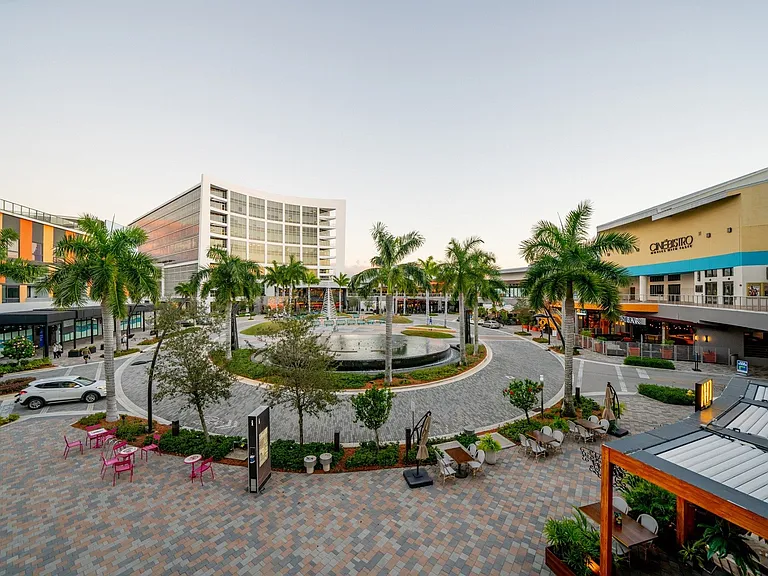 Our community is the premier location for luxury living in Doral, nearby CityPlace Doral.
