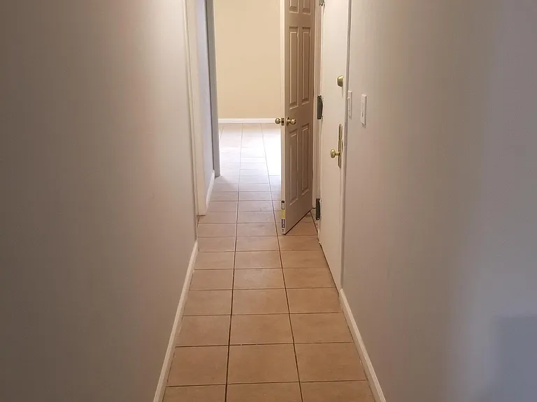 4156 Wickham Ave #WHEELCHAIR ACCESSIBL — Photo 3
