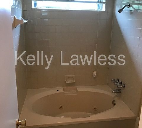 4th image of 1036 Cottonwood Dr