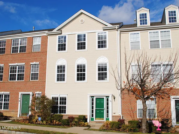 104 Woodlake Drive #1049, Parlin, NJ 08859