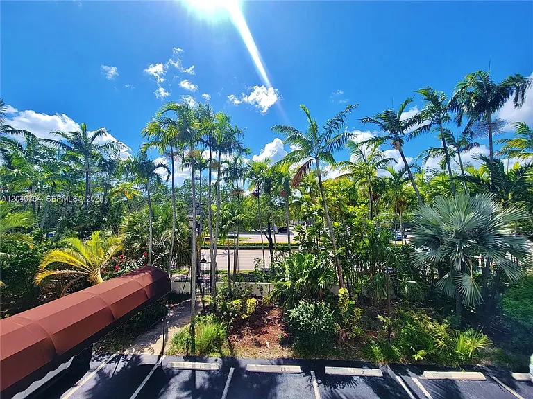 77 Crandon Blvd #2B — Photo 23