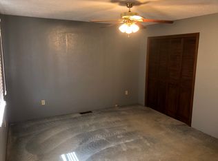 9719 Bartelso Rd, Carlyle, IL 62231