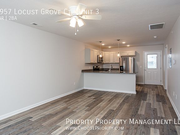 3rd image of 2957 Locust Hill Dr Unit 3