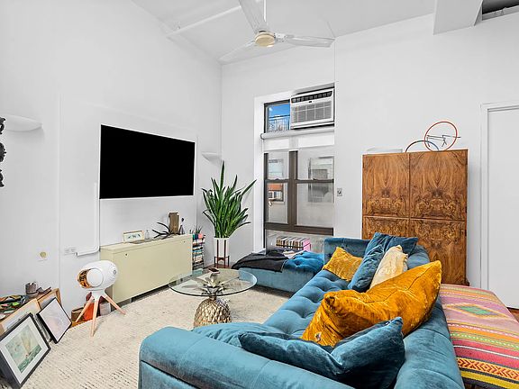 2nd image of 426 W Broadway Penthouse D