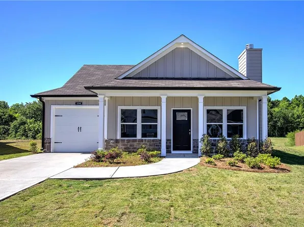 138 Sunflower Cir NE, Cartersville, GA 30121