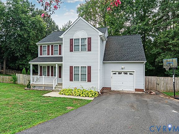 3rd image of 7973 Dominion Park Dr