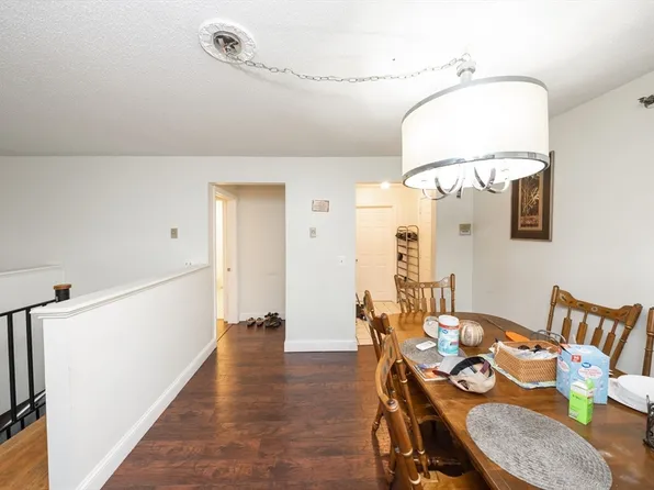 10 Wrentham Rd APT 102, Worcester, MA 01602