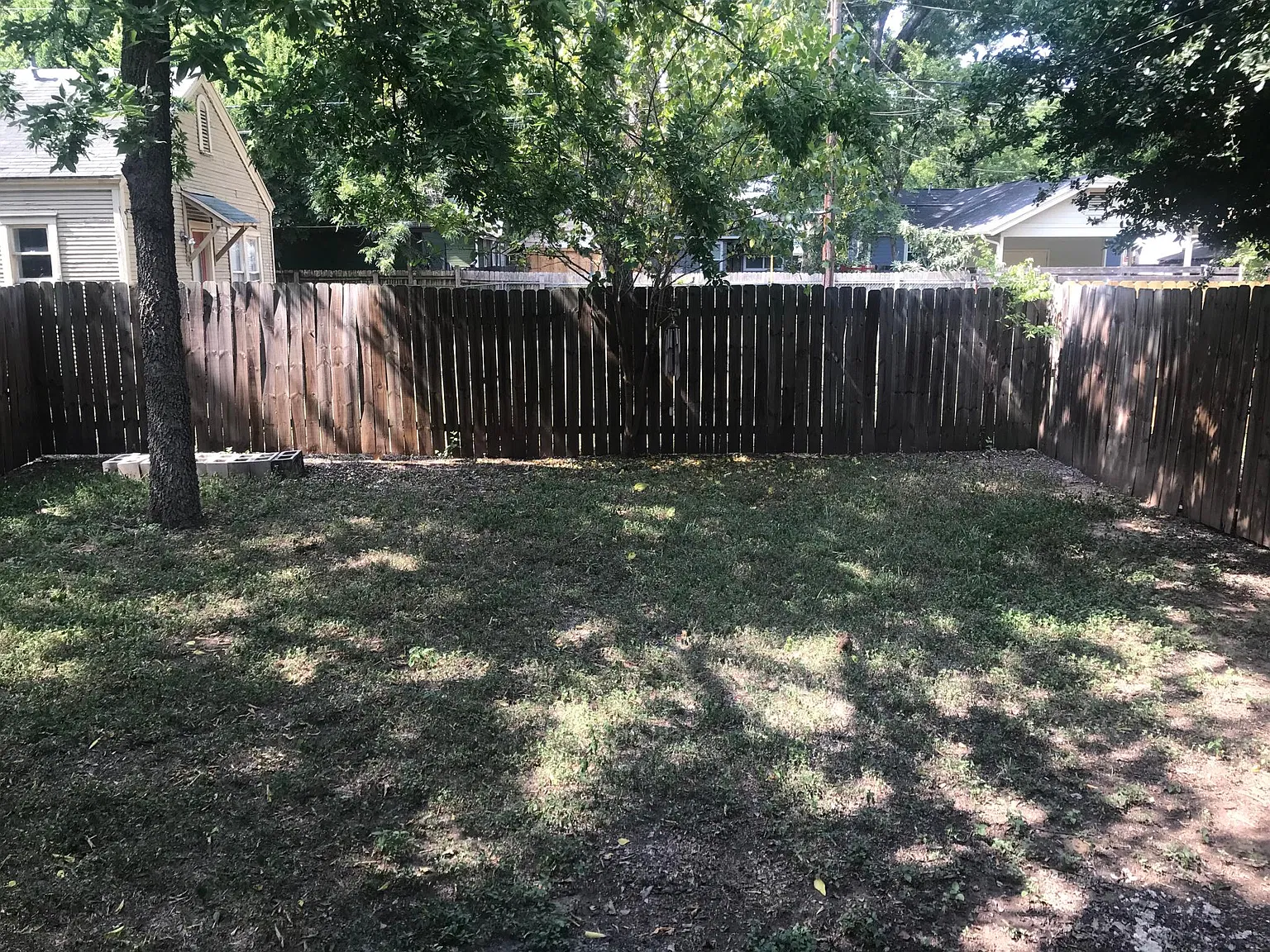 2 bed, 750 sqft, $2,400 — Photo 3