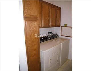 5th image of 590 Lake Michigan Ln