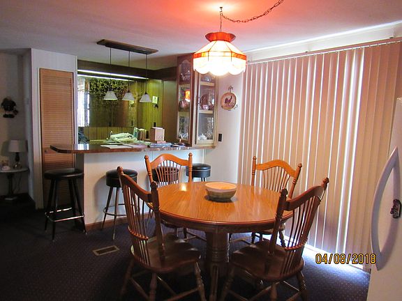 1st dining area