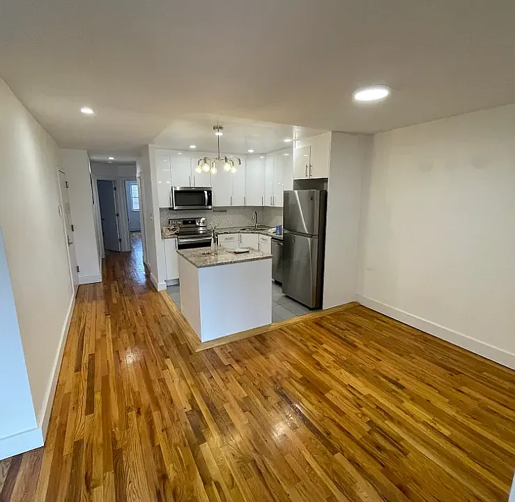 25-90 Steinway St #2F