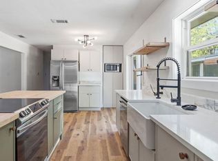 1307 Aspen St, Lockhart, TX 78644