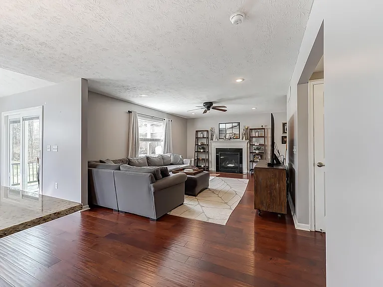 6700 Bartlett Ct — Photo 27
