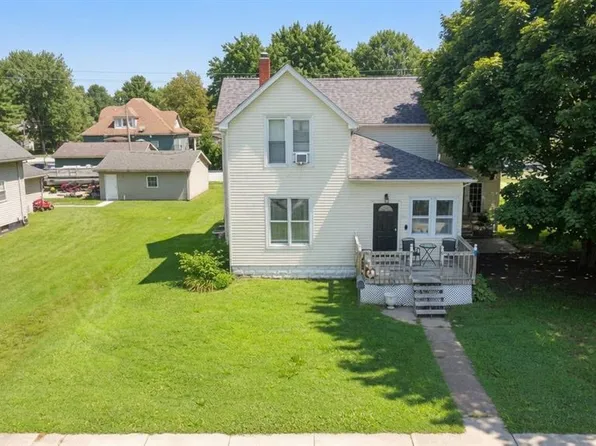 111 W 4th North St, Mount Olive, IL 62069