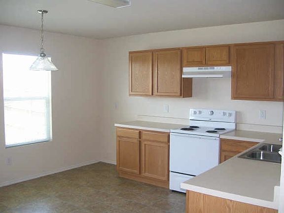 4th image of 8120 Stowe Springs Ln