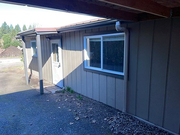 2nd image of 19907 NE 8th St