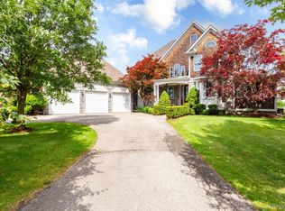 18100 Meridian Rd, Grosse Ile, MI 48138