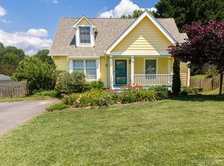 60 Ridgecrest Rd, Asheville, NC 28803