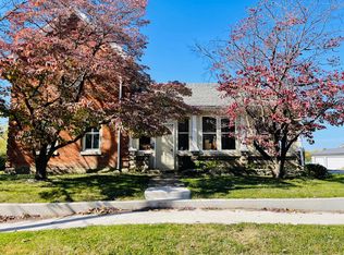 703 N Jackson St, Pittsfield, IL 62363