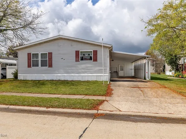 42 Periwinkle Dr, Olmsted Falls, OH 44138