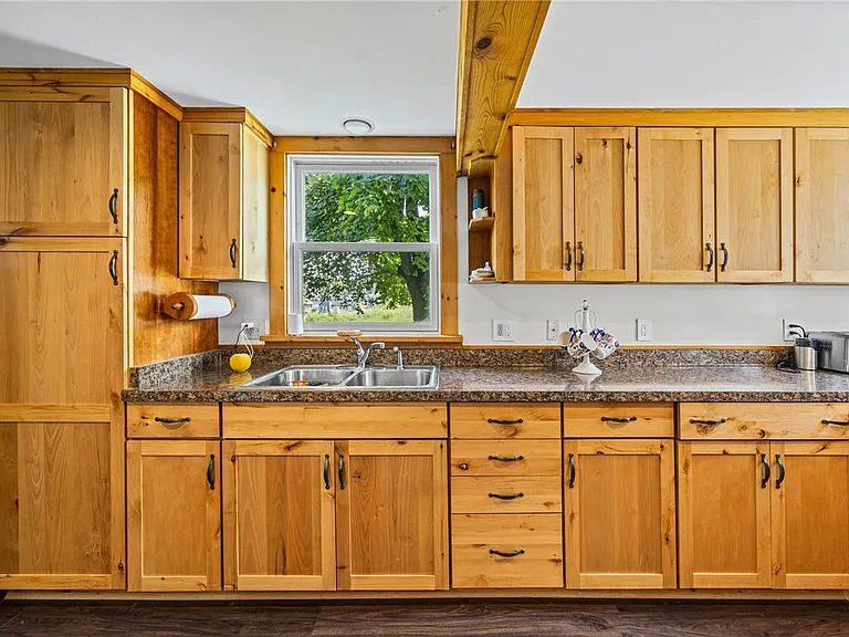393 Mendon Center Rd — Photo 11