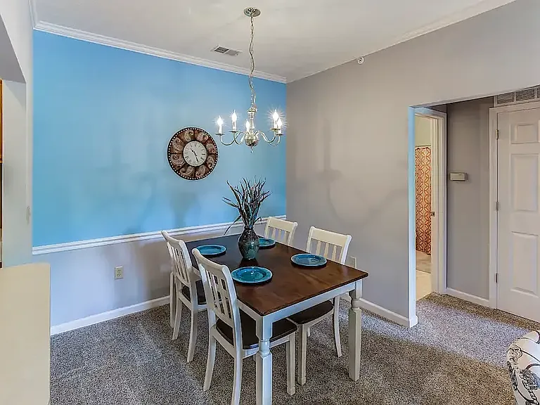 Georgetown Oaks Apartments — Photo 8