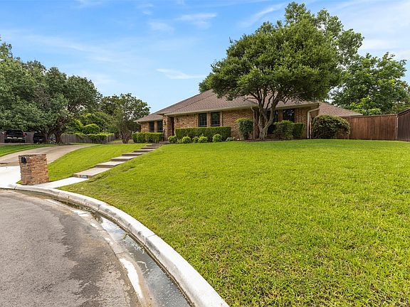 3rd image of 6501 Lake Side Cir