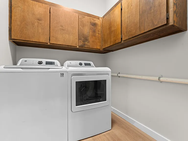 211 Wendwood Dr — Photo 14