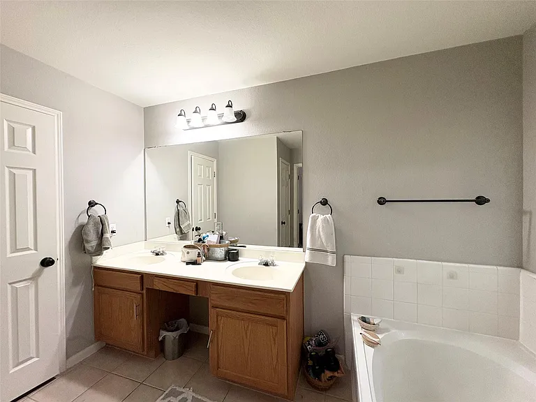 2204 Bakers Way — Photo 19