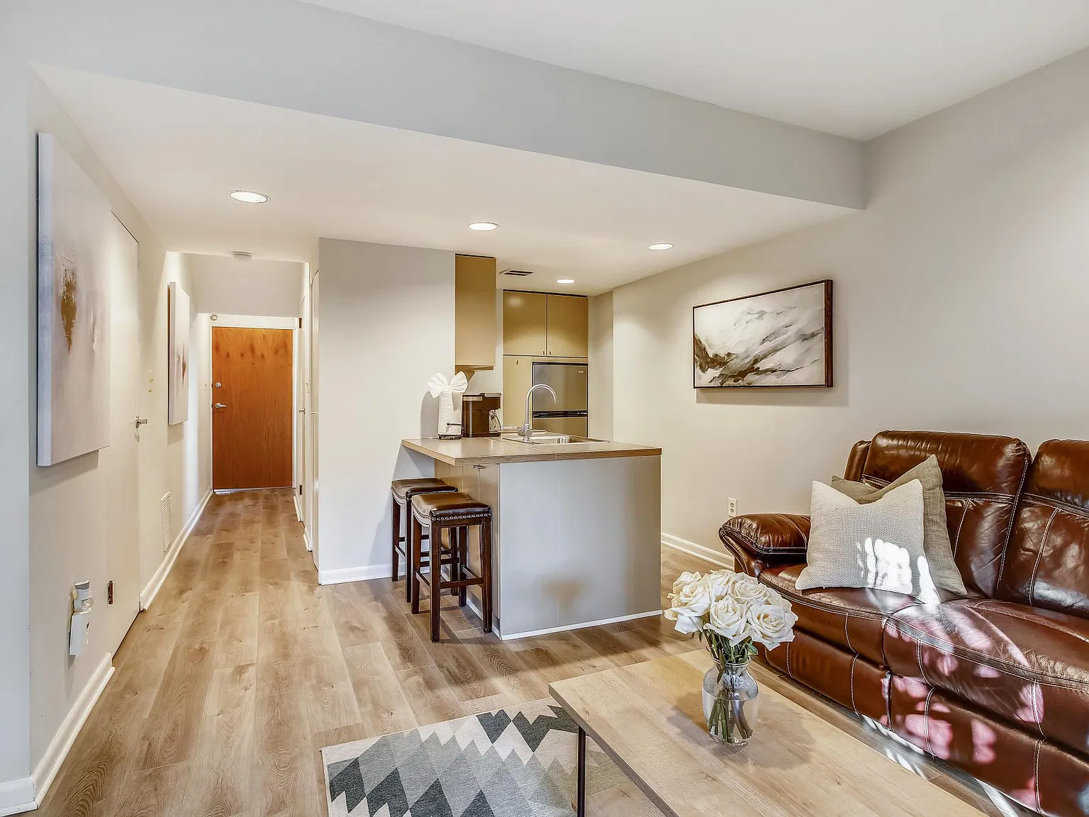 621 C St NE — Photo 4