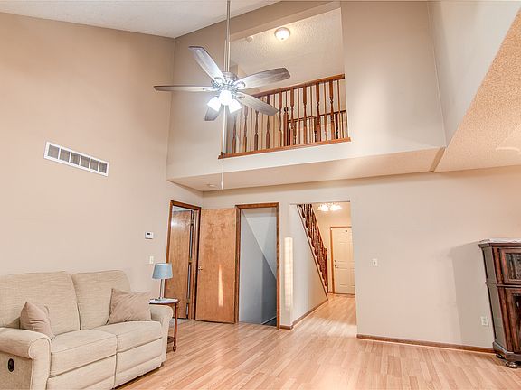 2nd image of 3351 Newbury St