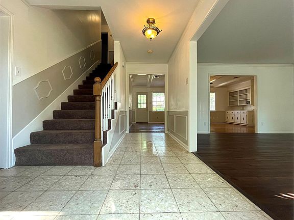 3rd image of 1514 Hamlin Valley Dr