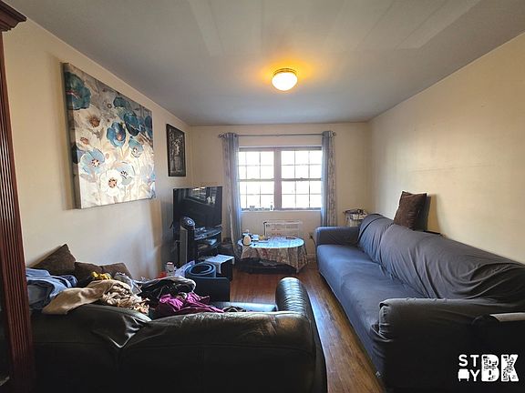 4th image of 224 Quincy St APT 2