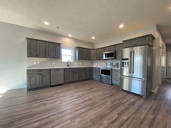 5th image of 744 9th St