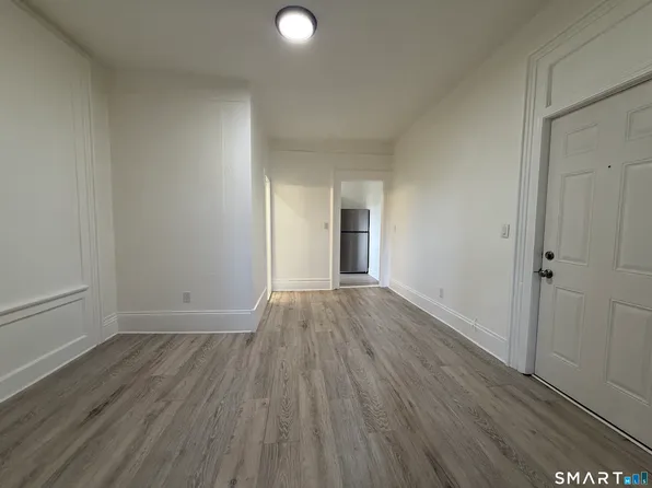 44 Franklin St, New London, CT 06320