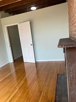 Rented by Elmekies Equities | media 9