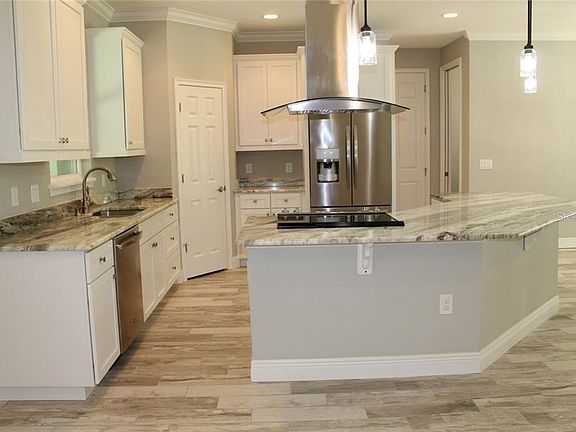 4th image of 25115 Thornhill Dr