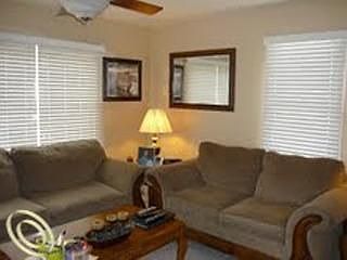 3rd image of 29047 Elmwood St