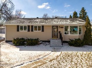 503 23rd Ave S, Grand Forks, ND 58201